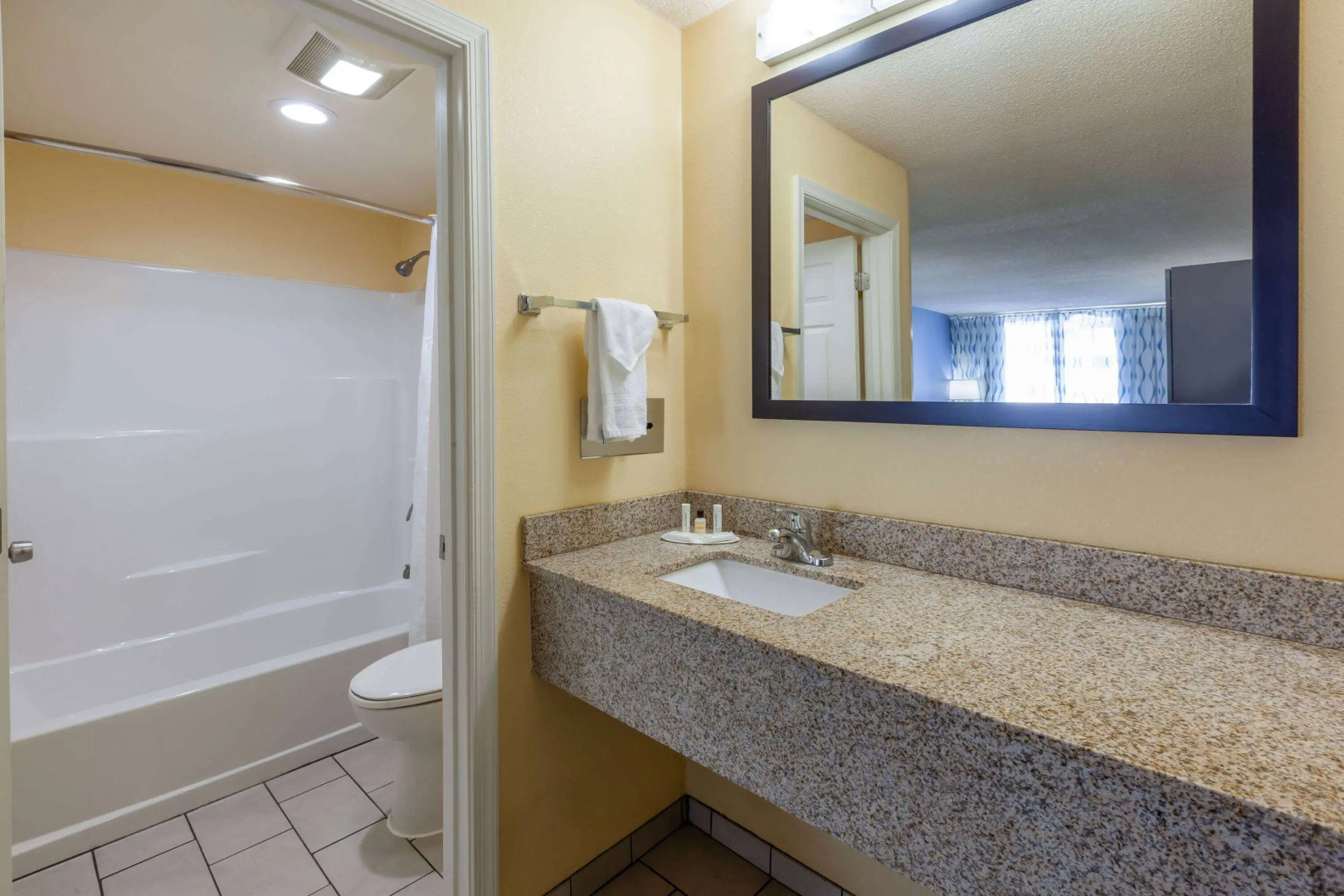 Days Inn by Wyndham Charles Town/Harpers Ferry