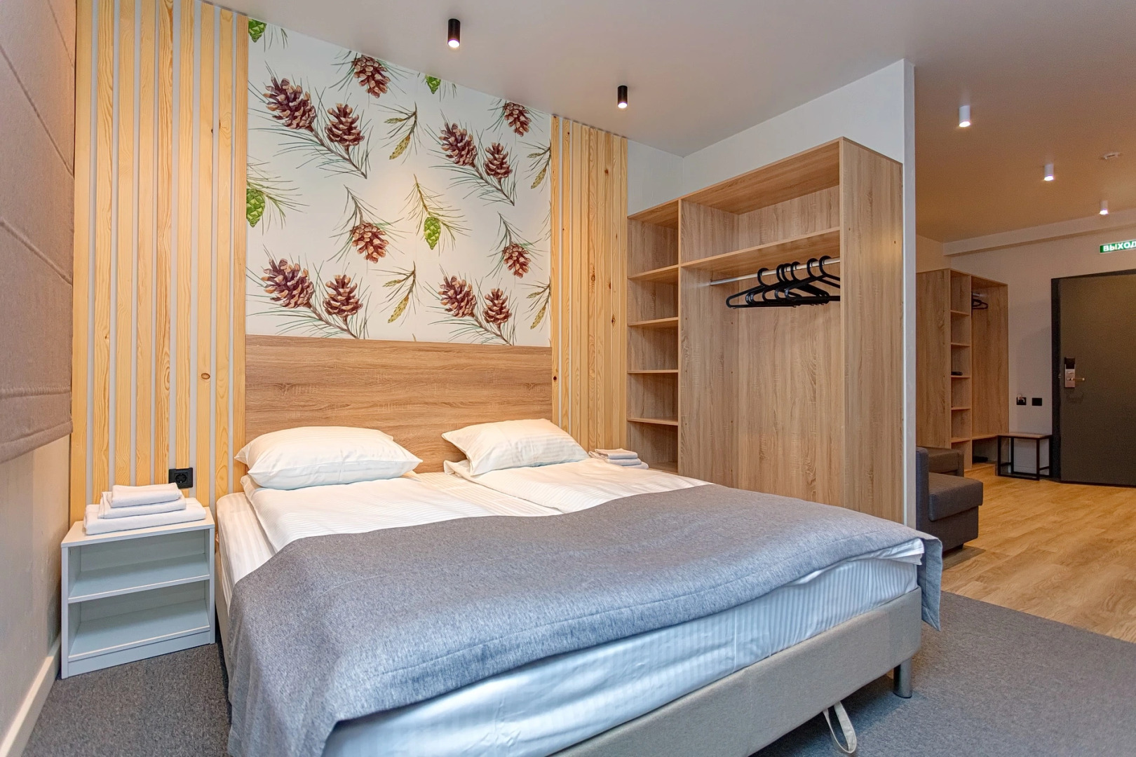 Кедровый двор