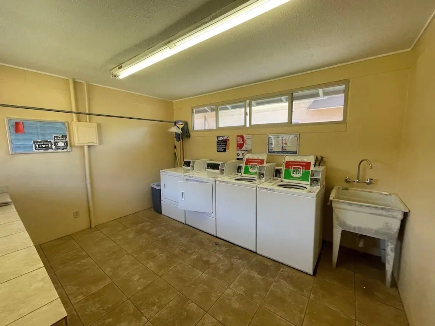 Kuau Plaza Paia Condo with Parking