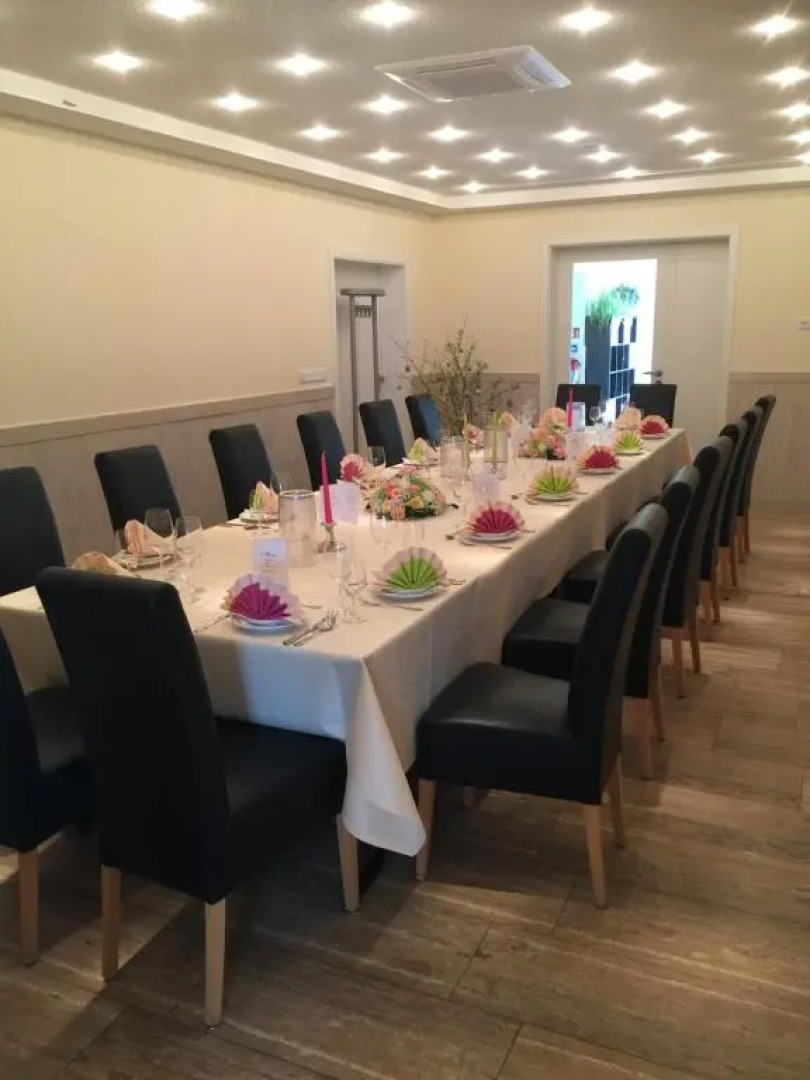 Fricks Hotel & Restaurant