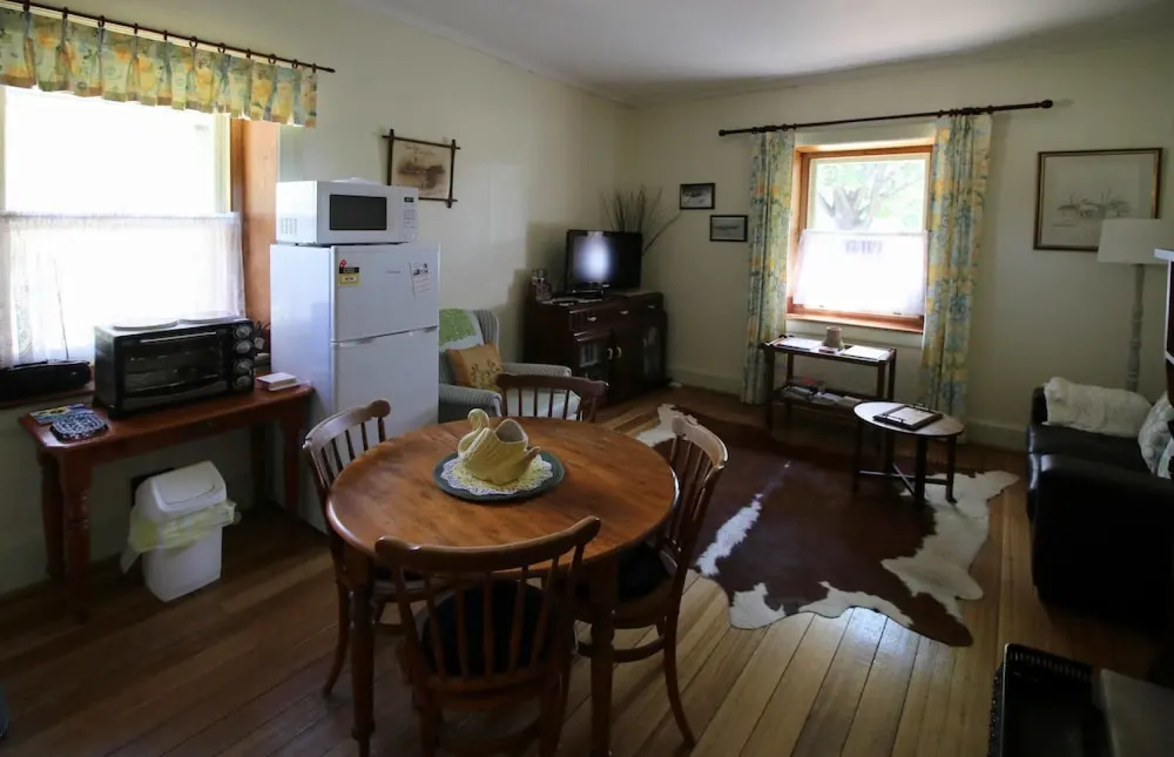 Christopher Hall's Colonial Accommodation