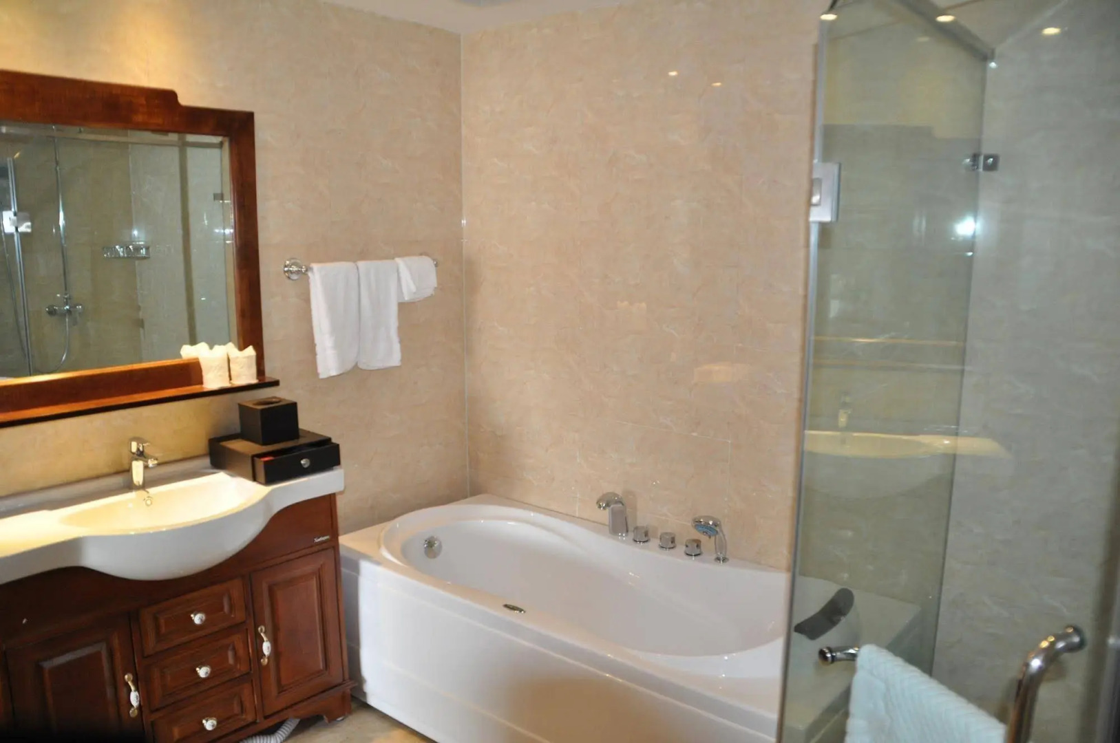 Tibet Taicheng Hotel