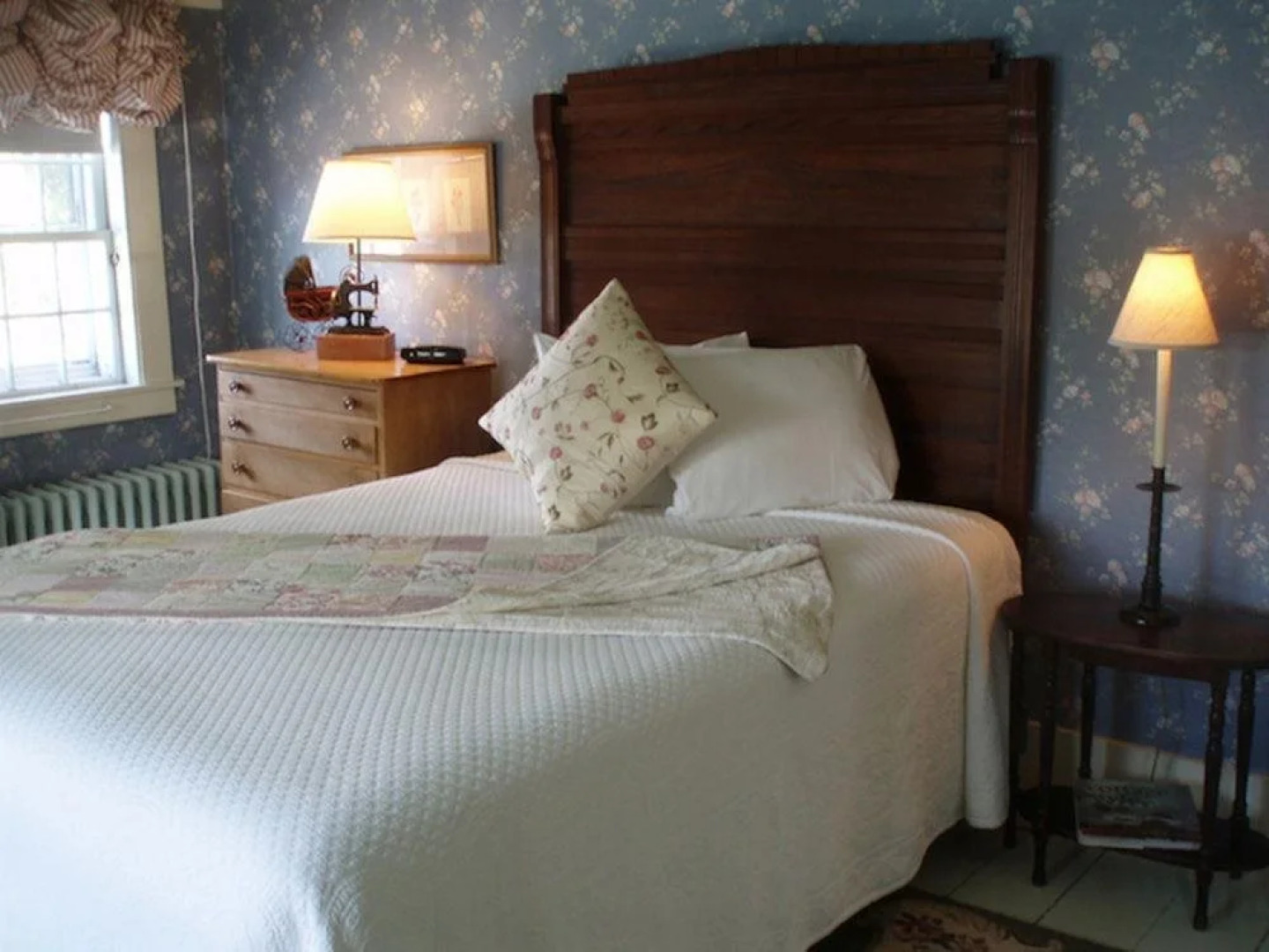 Lovett's Inn and Restaurant