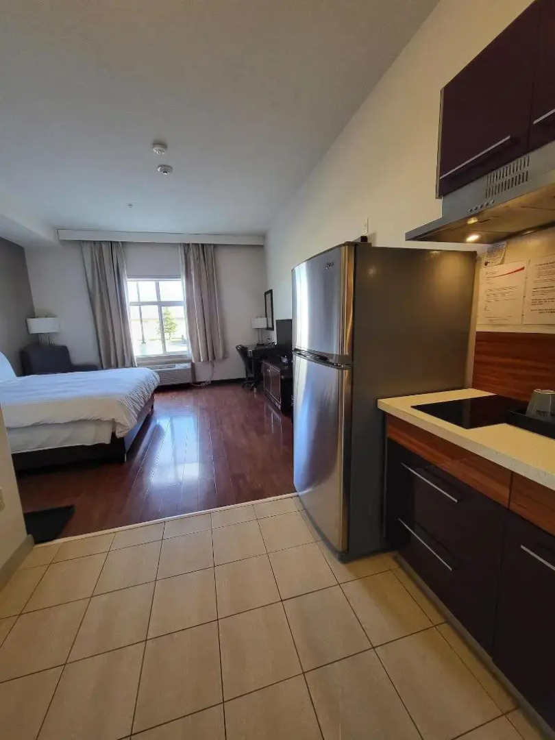 Days Inn & Suites by Wyndham Fort Saskatchewan