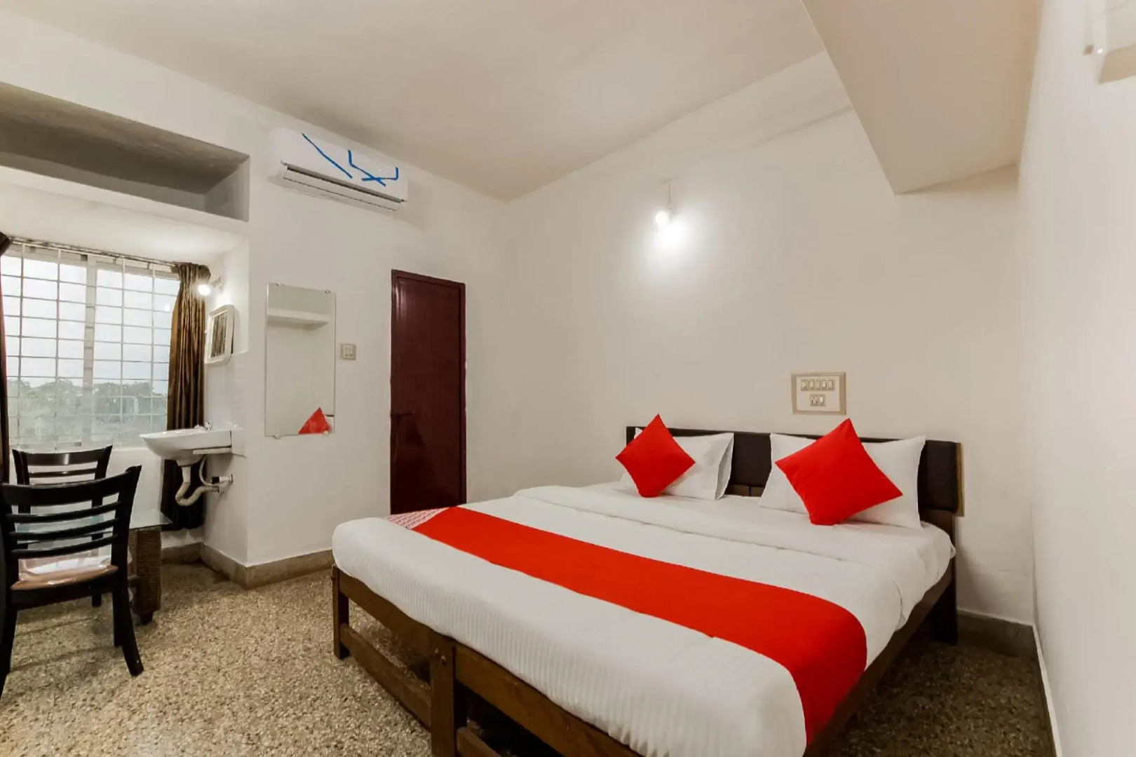 Sushma Lodge by OYO Rooms