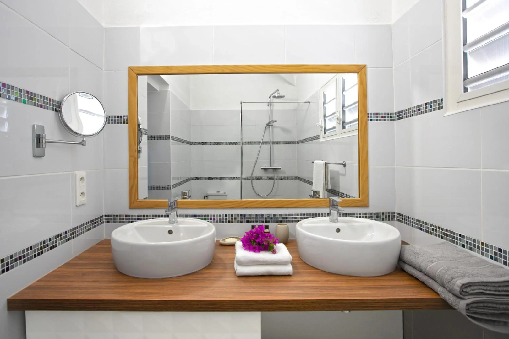 Beautiful suite S12 with pool and sea view