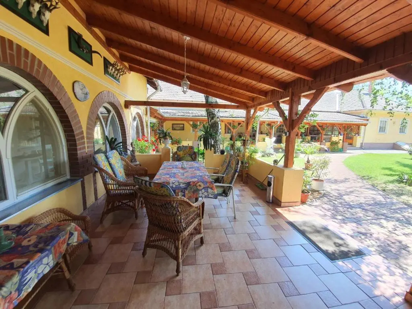 Platán Szálláshely