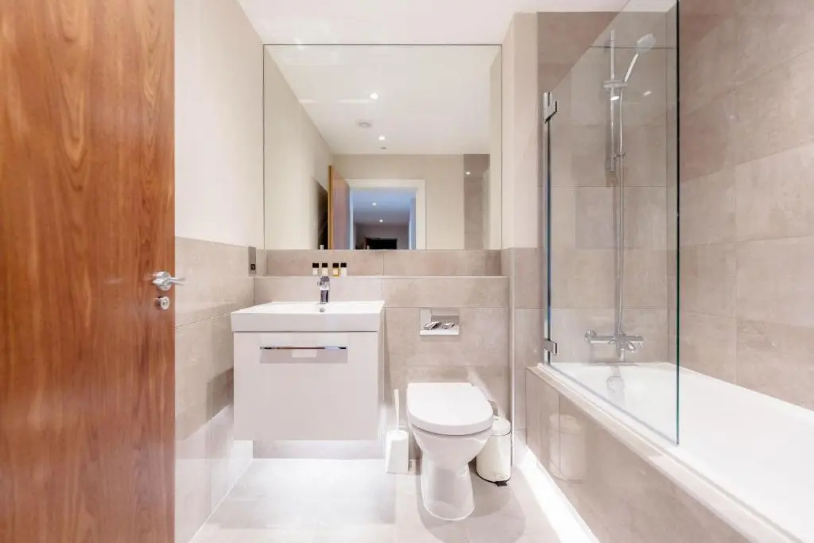 Roomspace Serviced Apartments - Trinity House