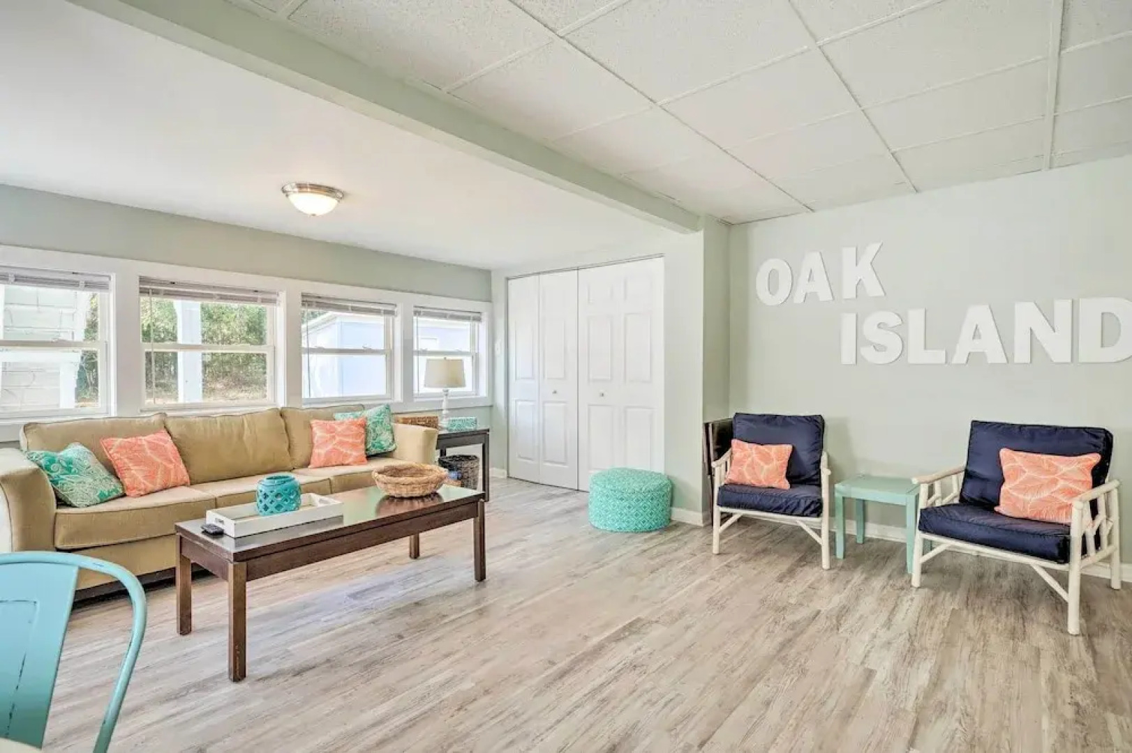 Picturesque Duplex Unit, 1/2 Mi to the Beach!