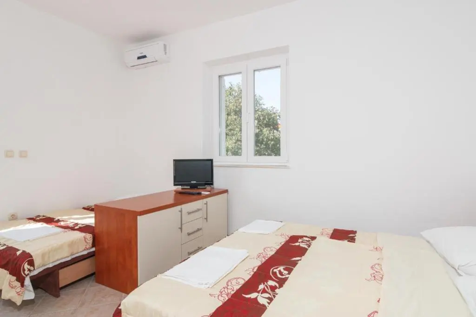 Apartments & Rooms Konoba Tomić
