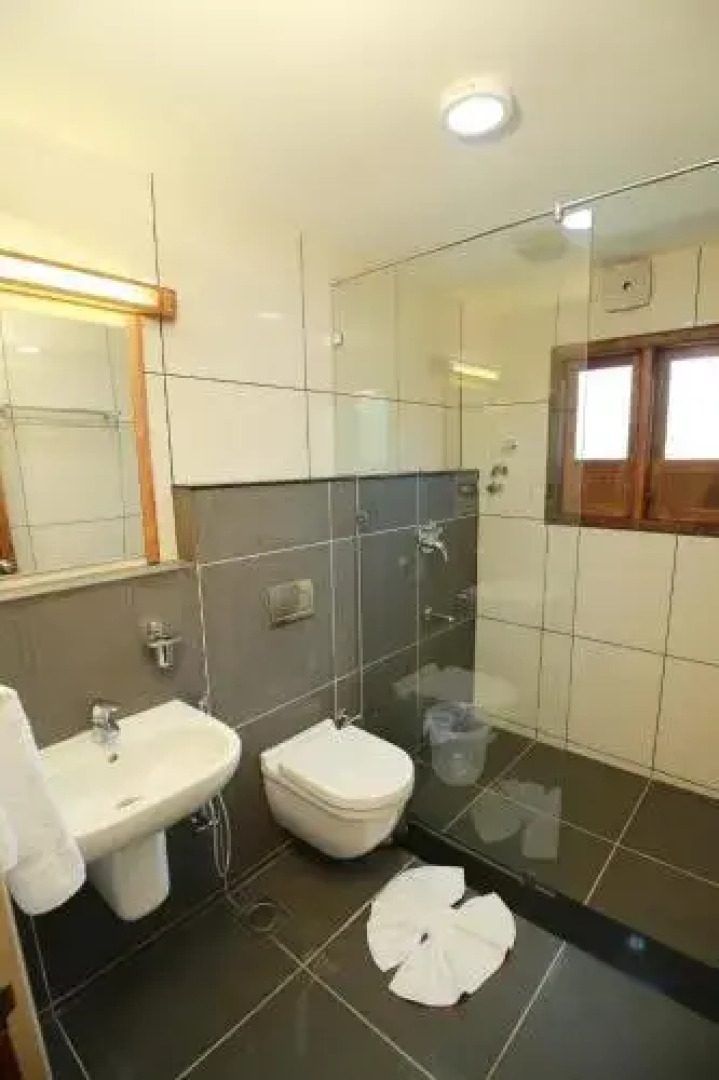 Credence Elephant Route