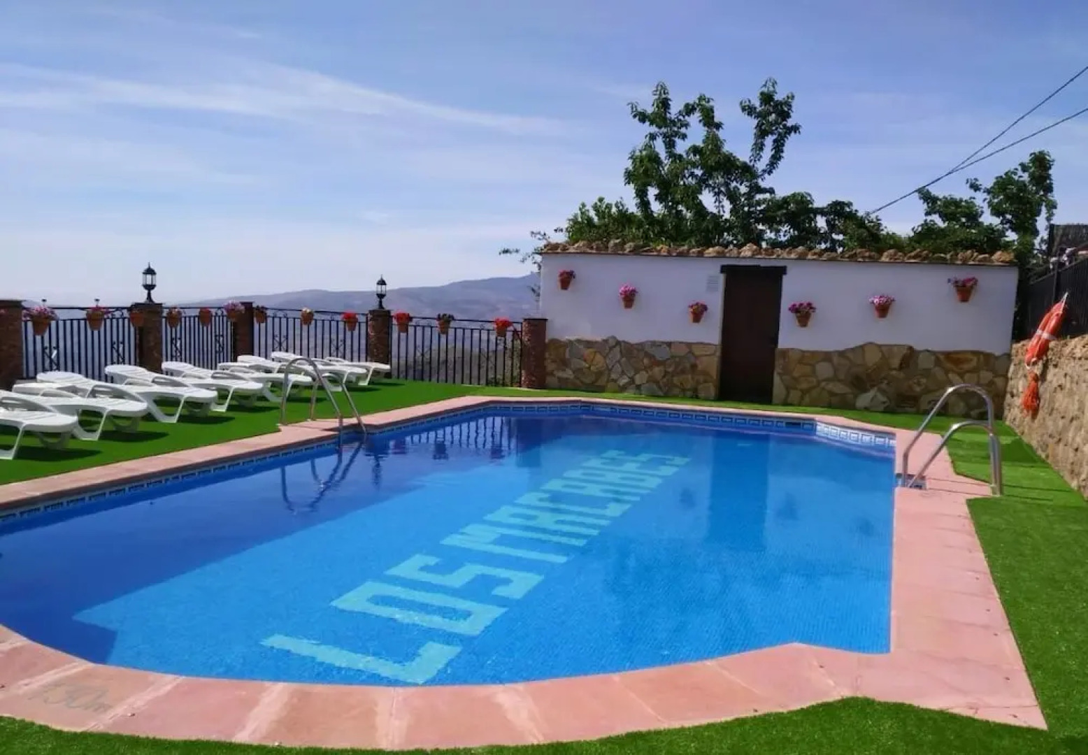 Alojamientos Rurales Los Macabes