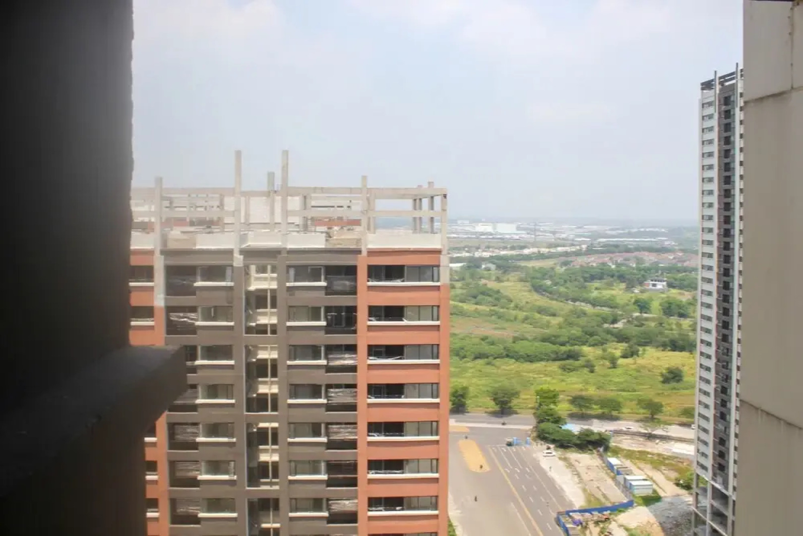 Comfort 1Br At Meikarta Apartment