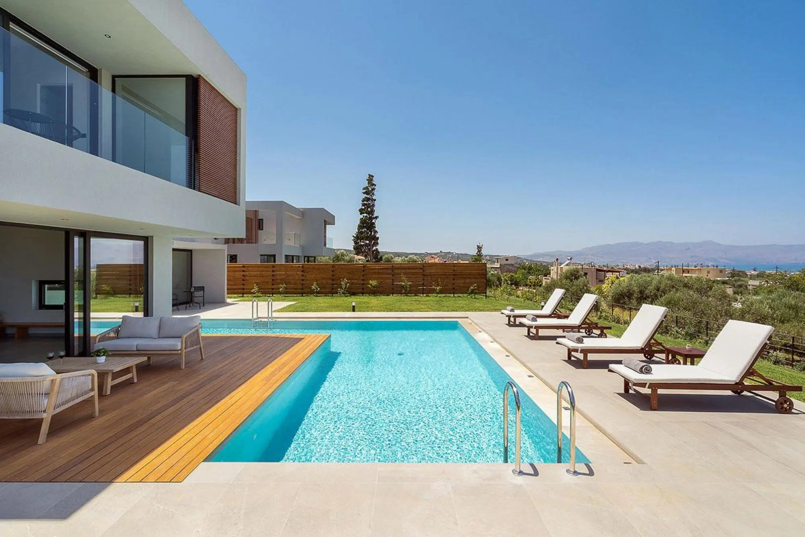 Sea View 4 Bedroom Villa With a Heated Pool