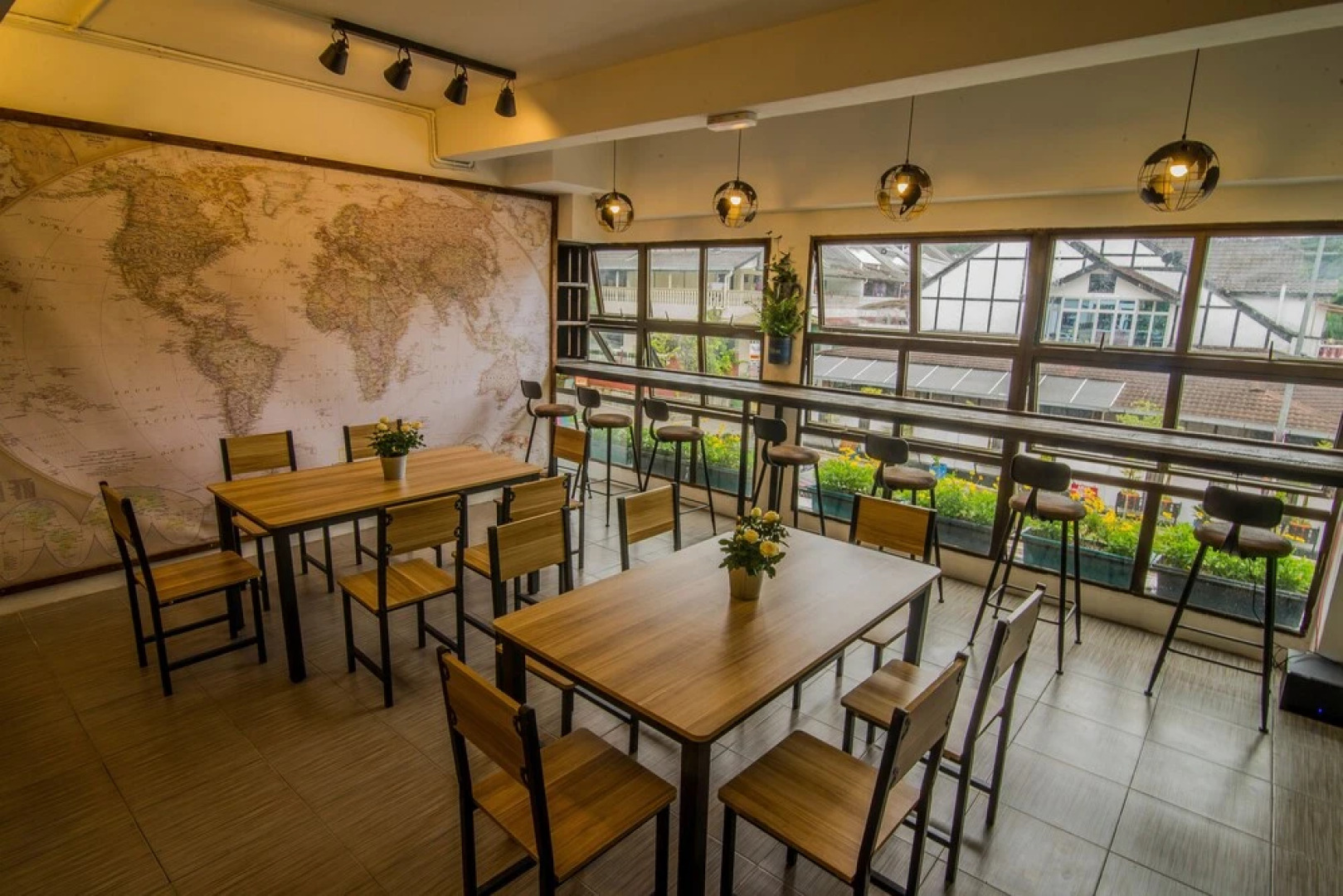 Traveller Bunker Hostel 1