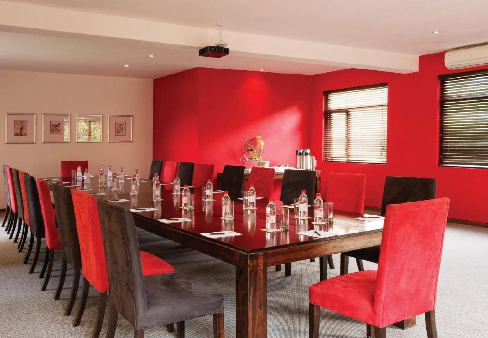 Casterbridge Hollow Boutique Hotel