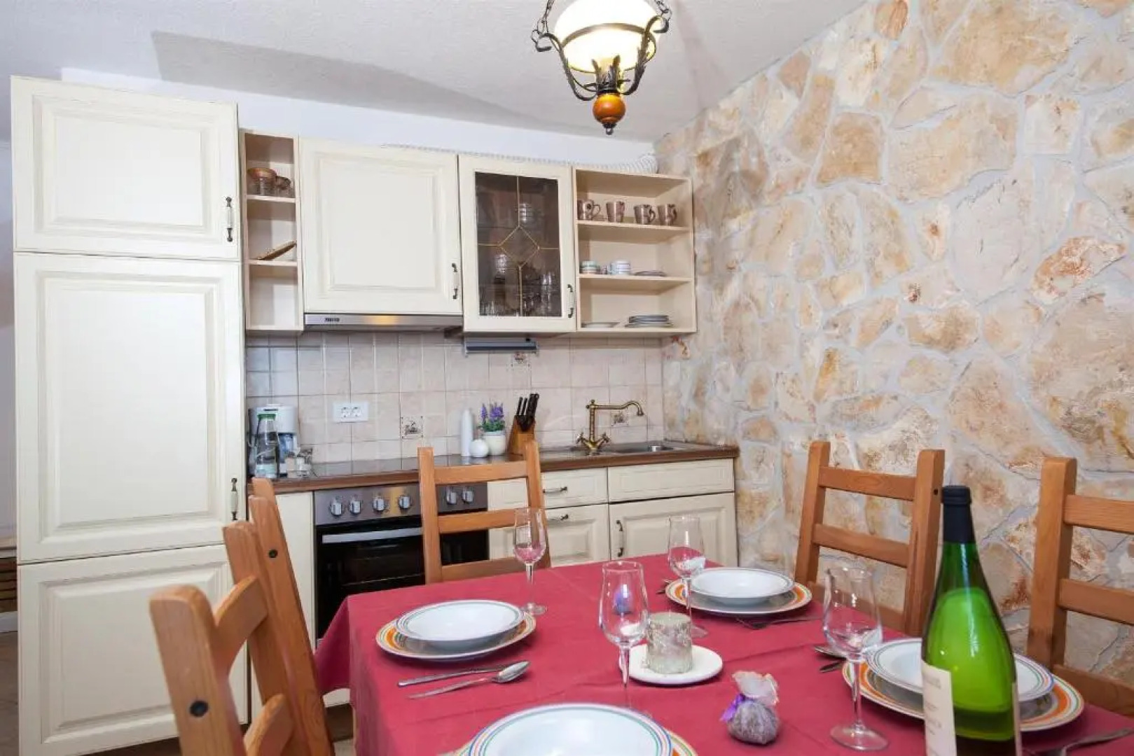 Apartmani Plana, Zaostrog