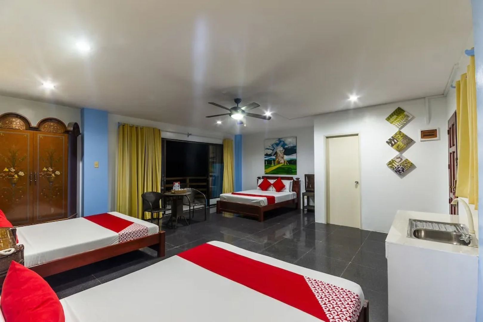 Dakong Bato Beach And Leisure Resort by OYO Rooms