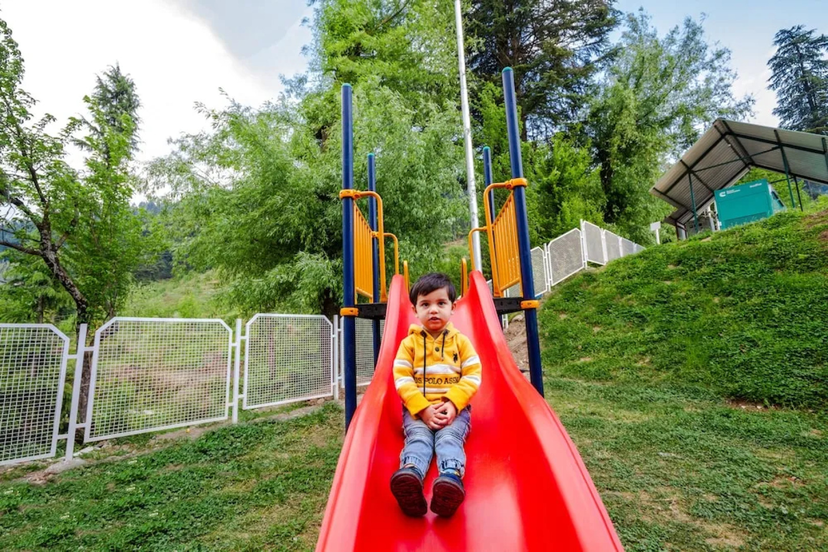 Anand Vardhan Resorts