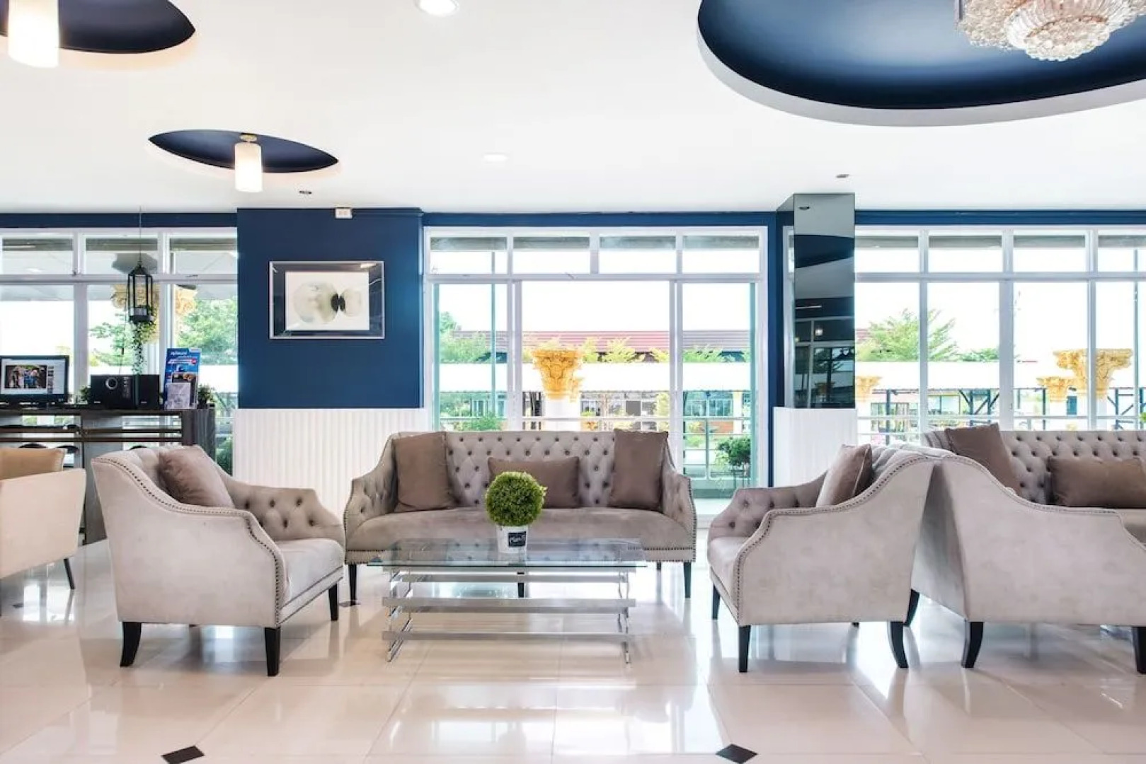 Grand Holiday Residence