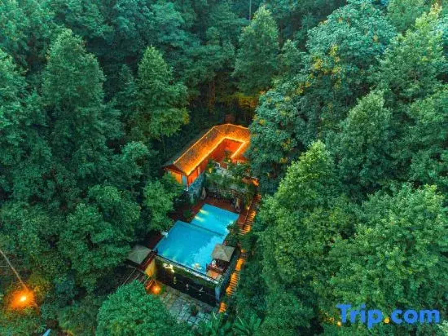 Phoenix Xueqingji Humanity Banshan Homestay (Phoenix Ancient City Branch)