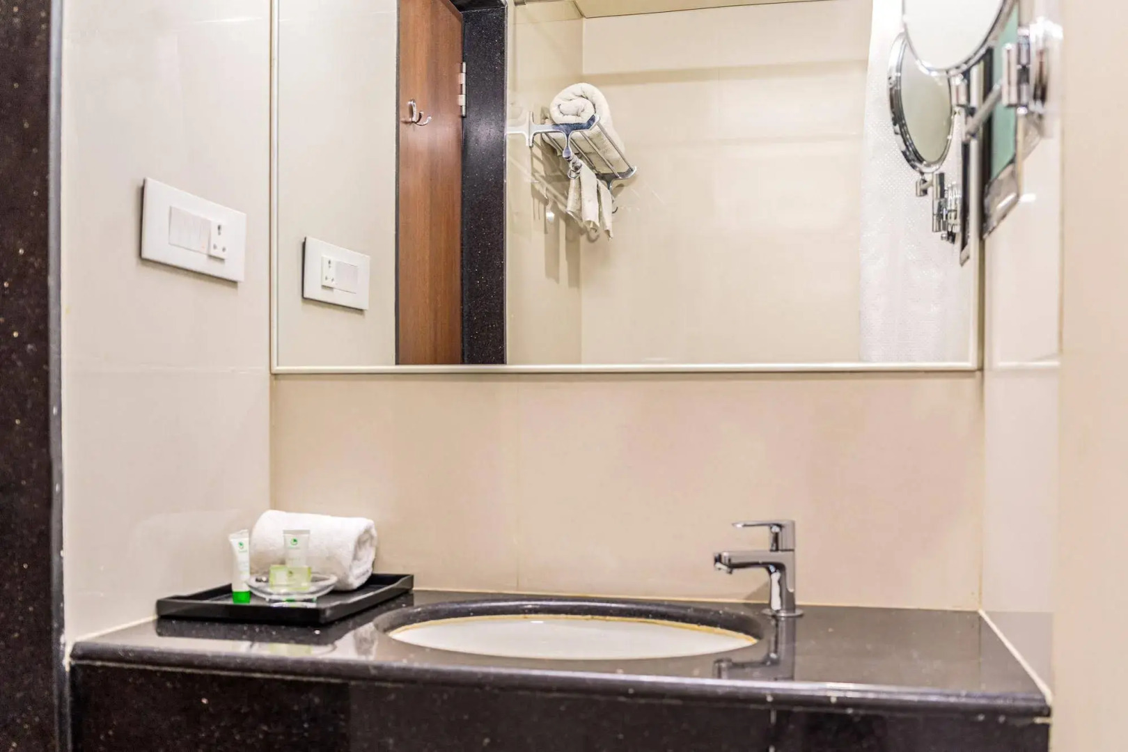 Treebo Premium Grand Emerald