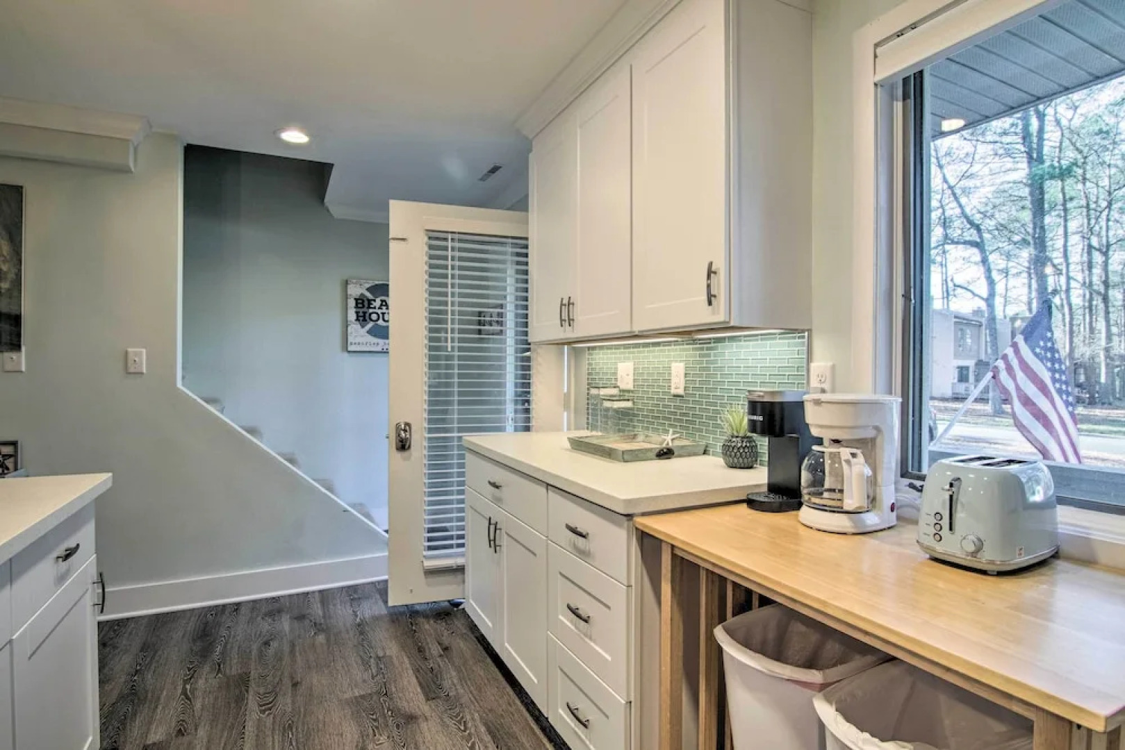 Townhome w/ Outdoor Shower < 1 Mile to Downtown