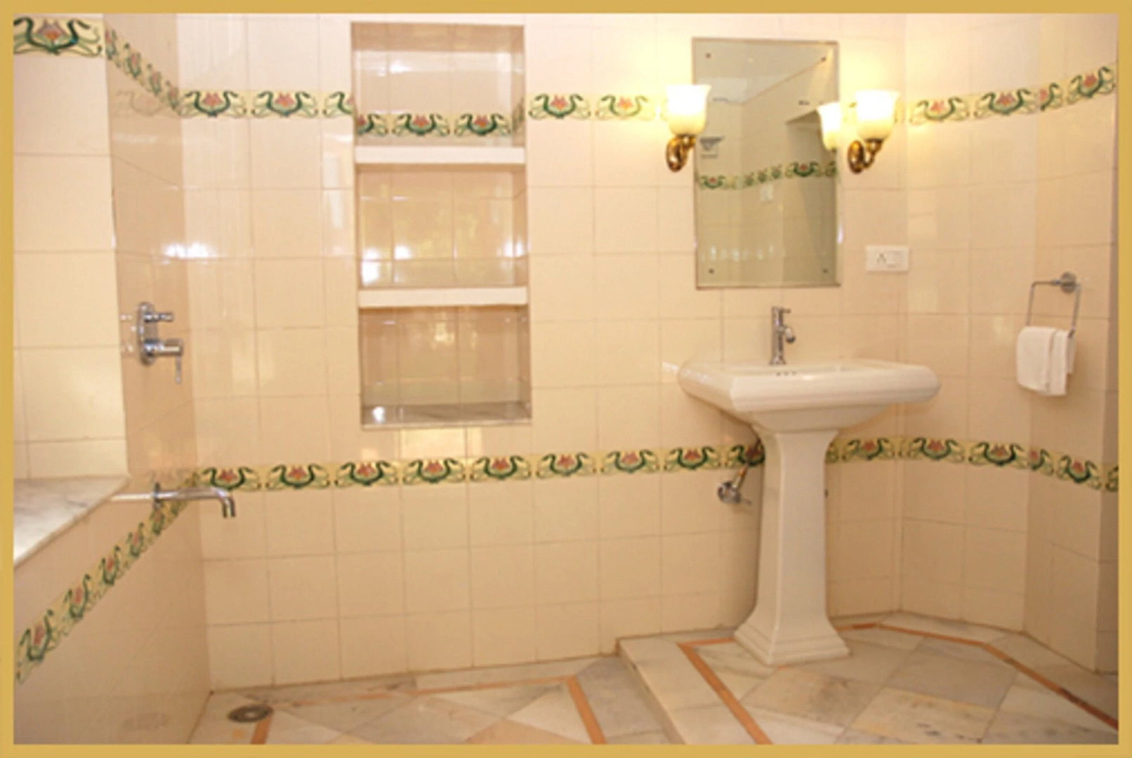 Bijay Niwas Palace 14 Kms from Rampura Agucha