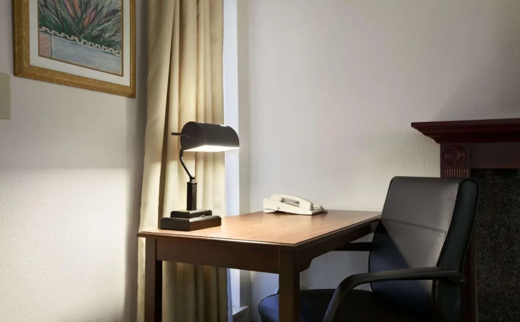 Hawthorn Suites of Troy