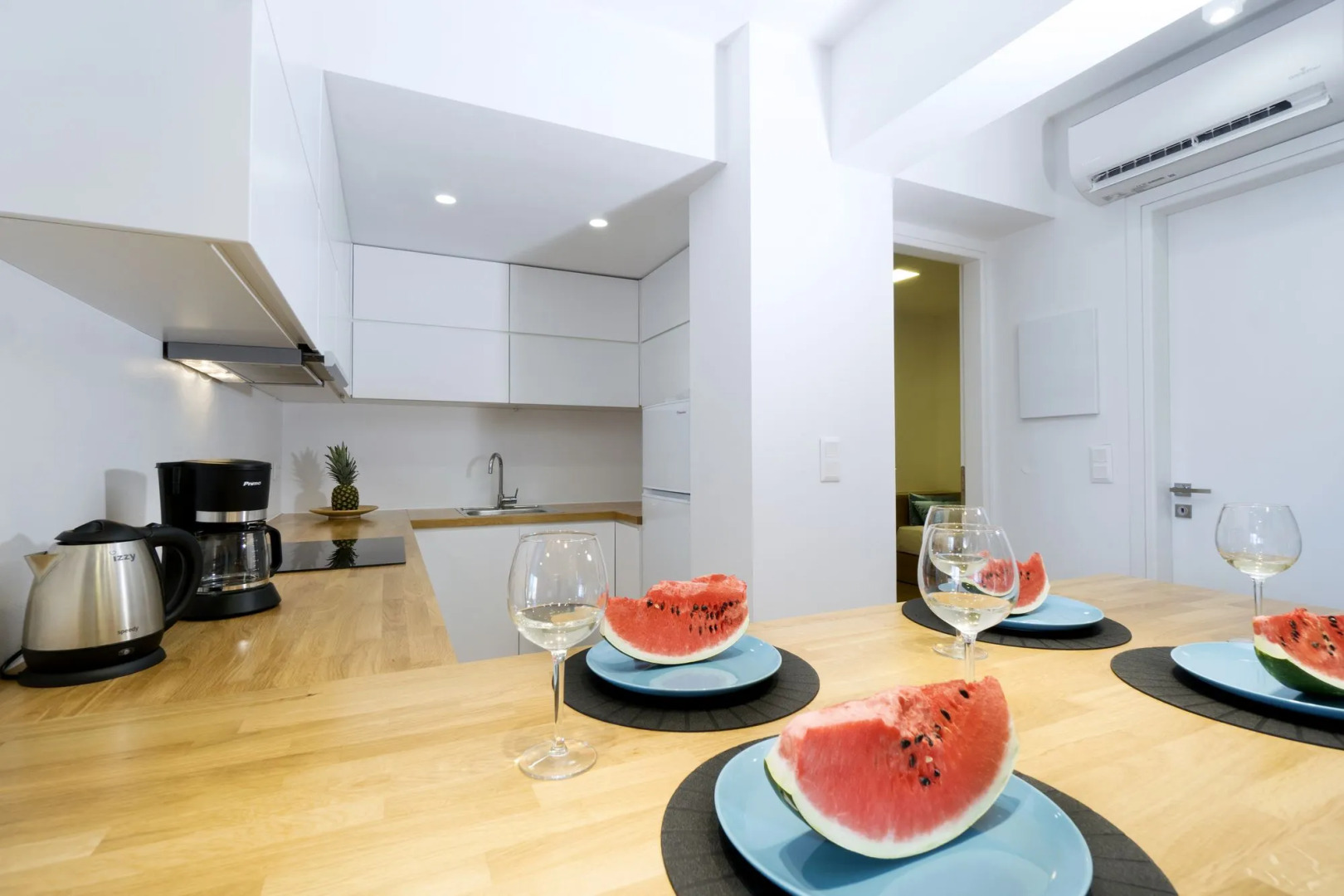 Seametry Luxury Living Apartments Adults Only