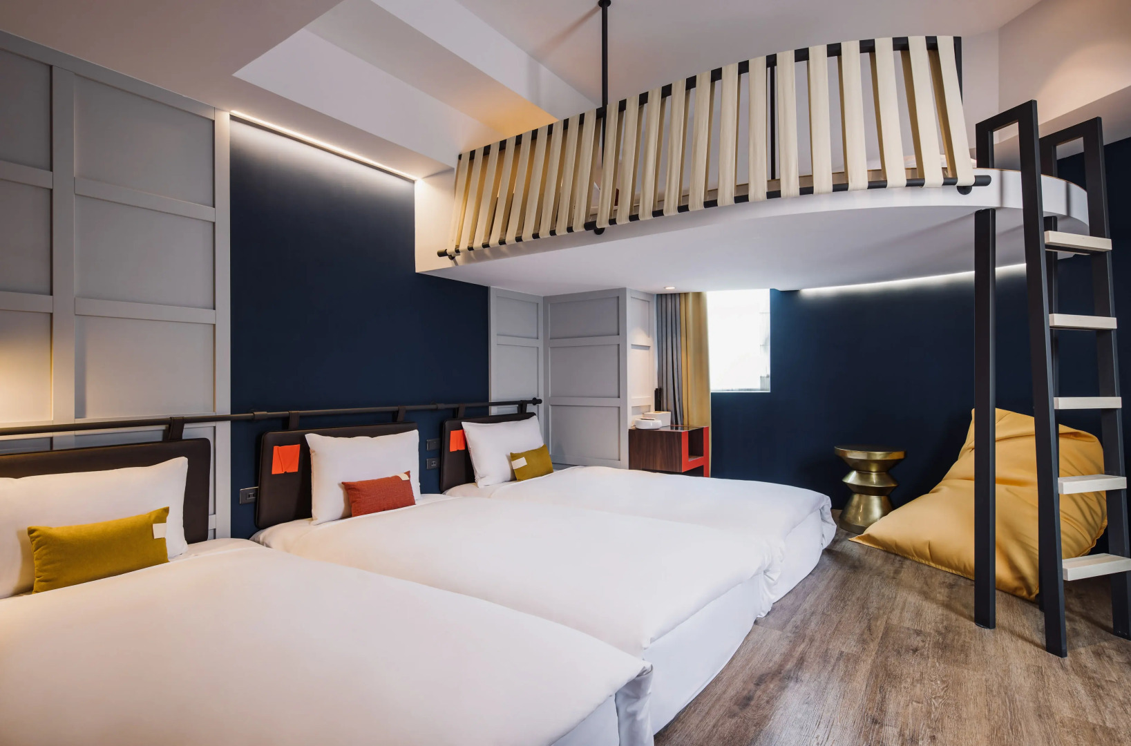 OLAH Poshtel - Taichung Station