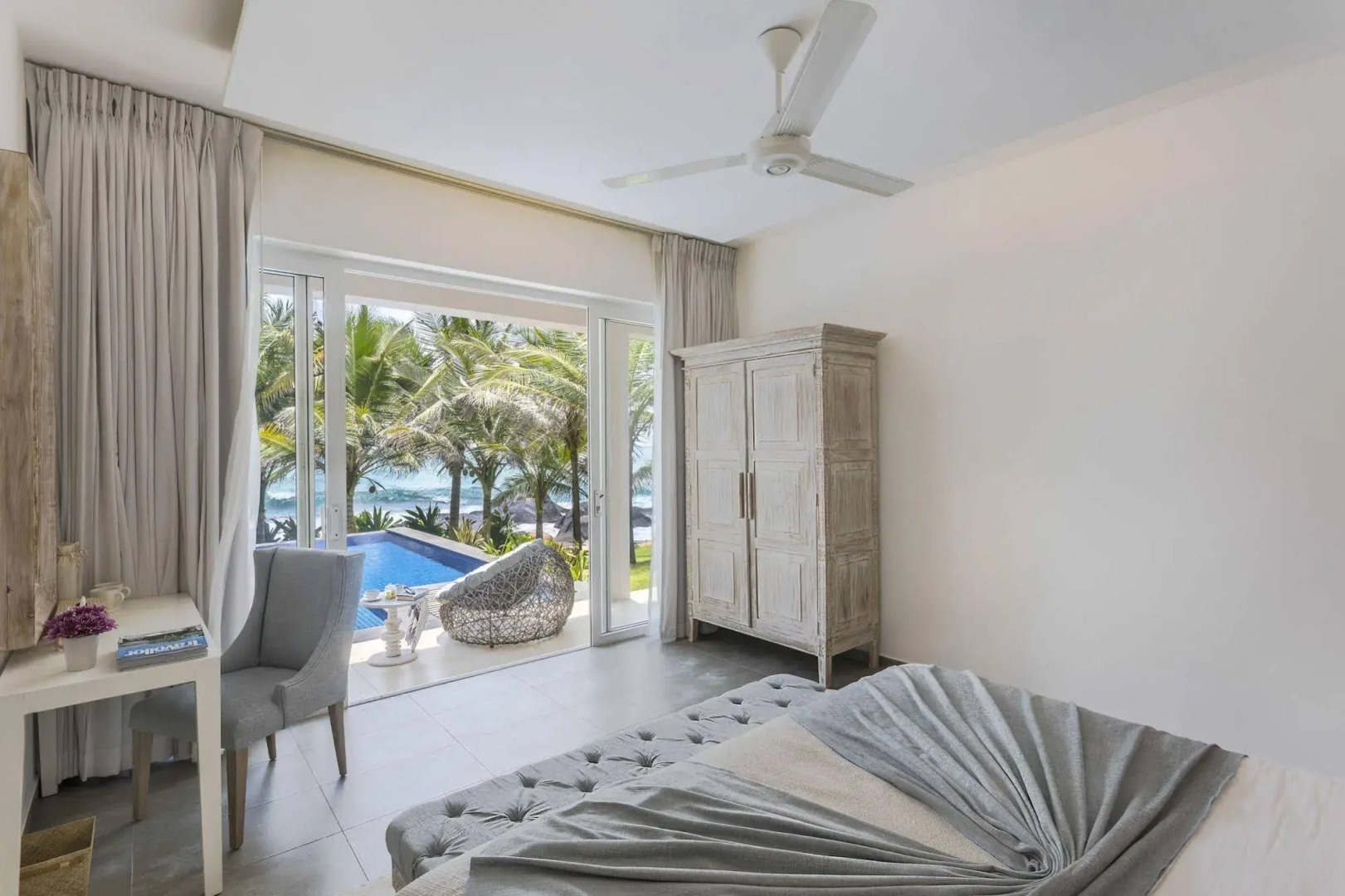 The Sandals By Edwards Collection