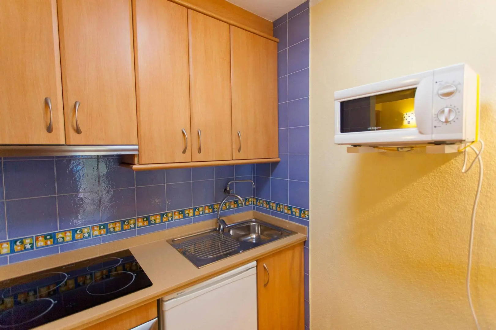 Ses Eufabietes Apartments & Restaurant