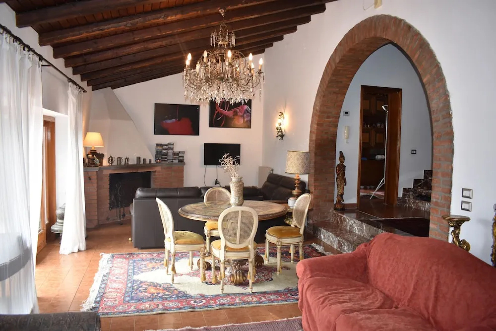 Stunning Villa With Private Pool Chlorine-free and Jacuzzi