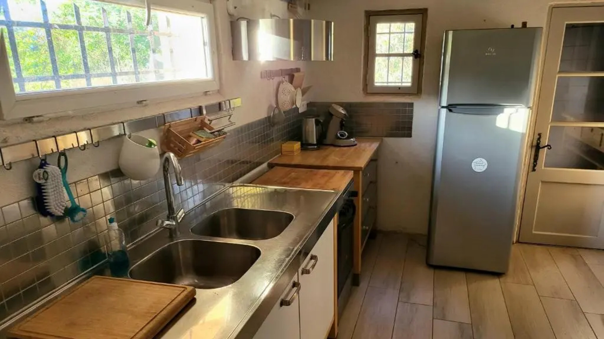 Gite domaine viticole, charmant, à 20' plages LESCLESDENICOLE