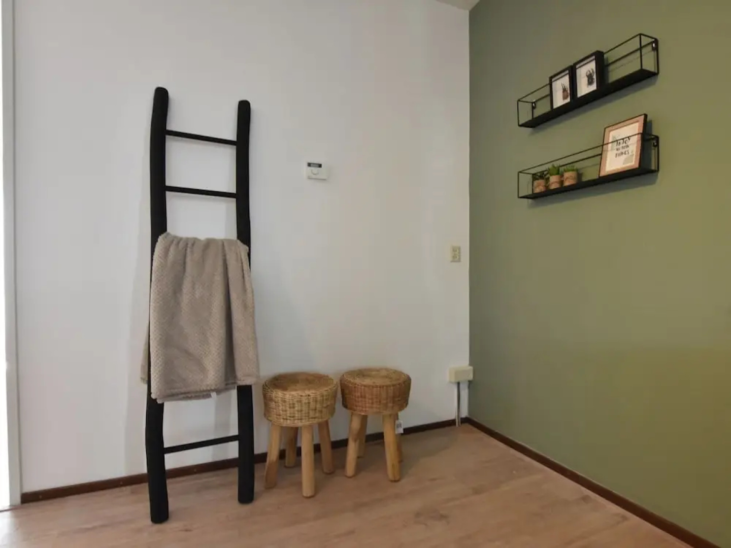 Holiday home in Dalfsen with terrace and garden with barbecue