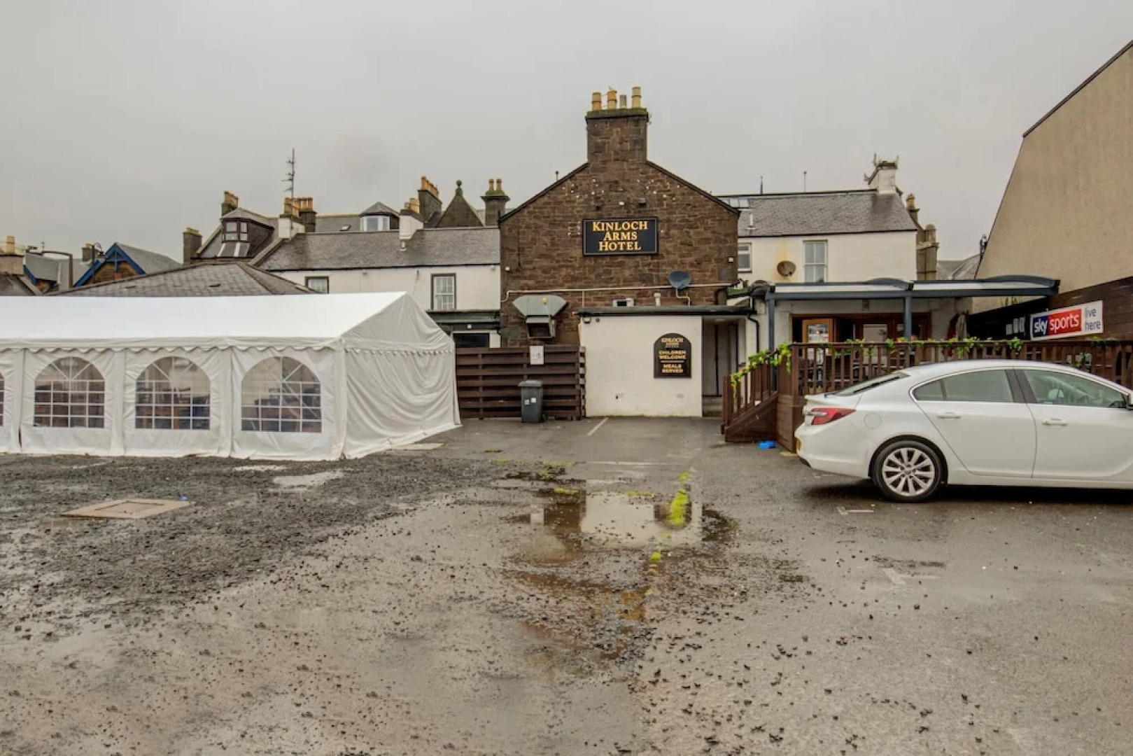 The Kinloch Arms Hotel