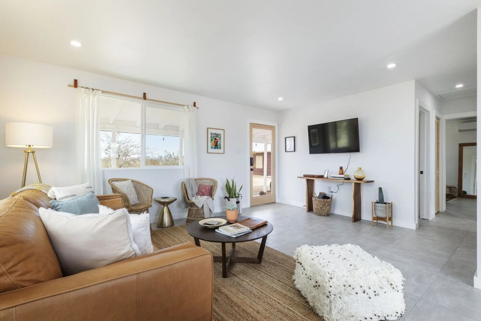 Mojave Mesa - Desert Views & Desert Style 1 Bedroom Home by RedAwning