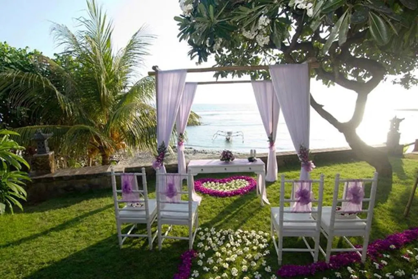 Relax Beach Resort Candidasa