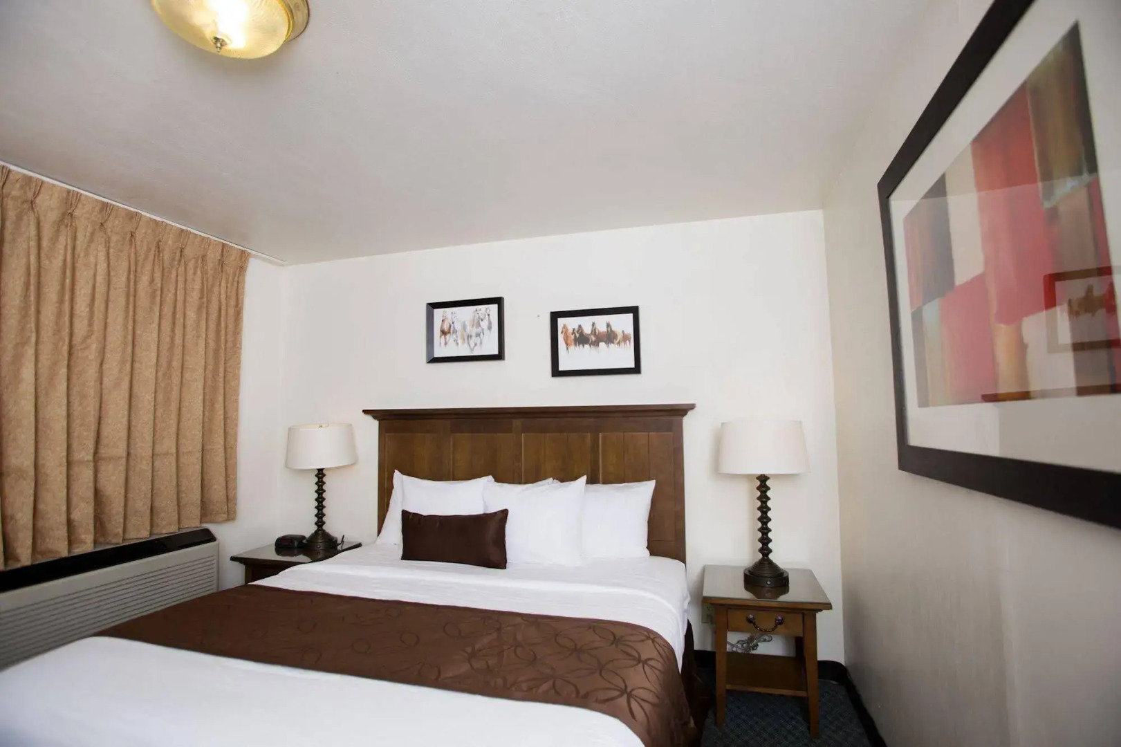 The Royal Victorian Motel