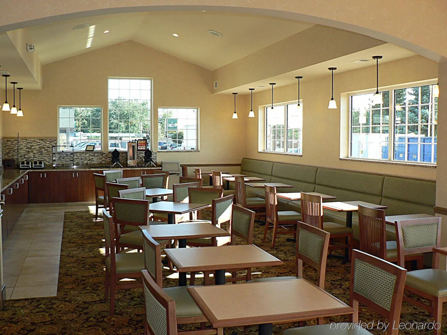 Country Inn & Suites by Radisson, Woodbury, MN