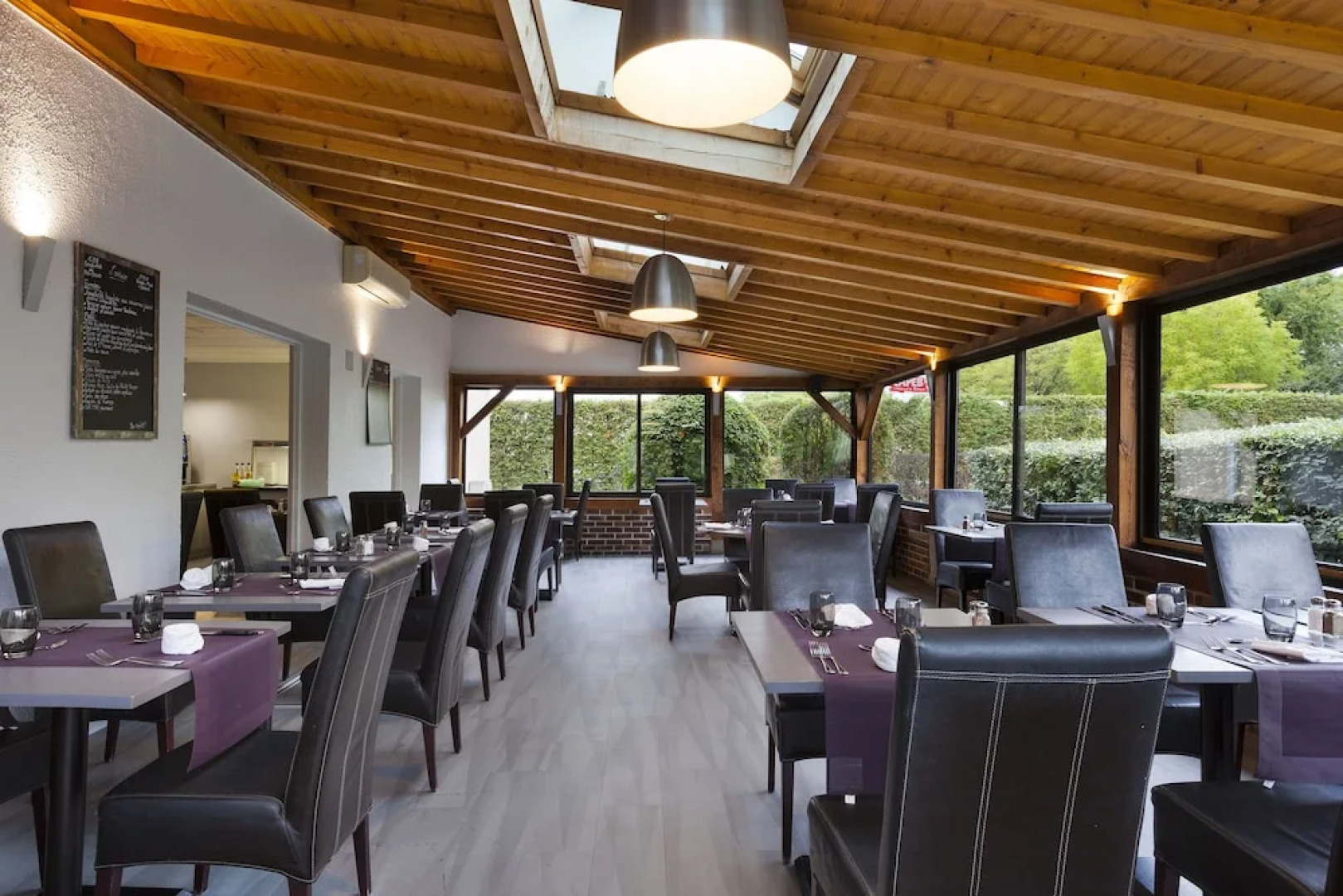 Hôtel Kyriad Evreux - La Madeleine