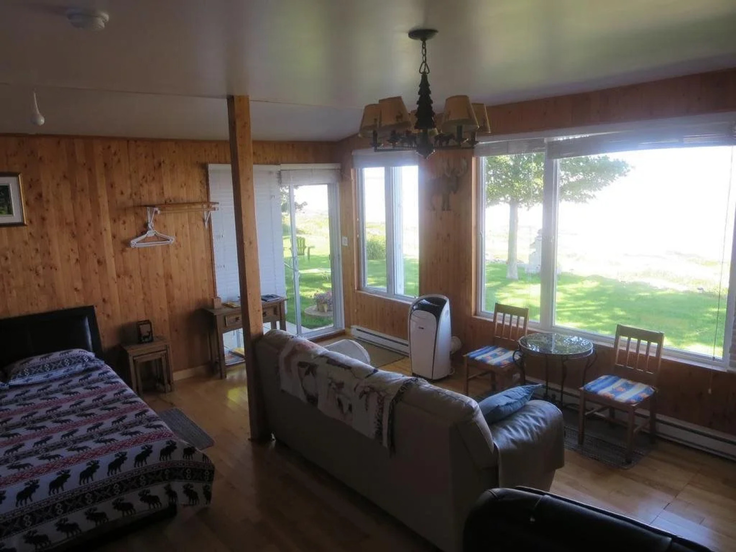 Le Repos De L'Inukshuk