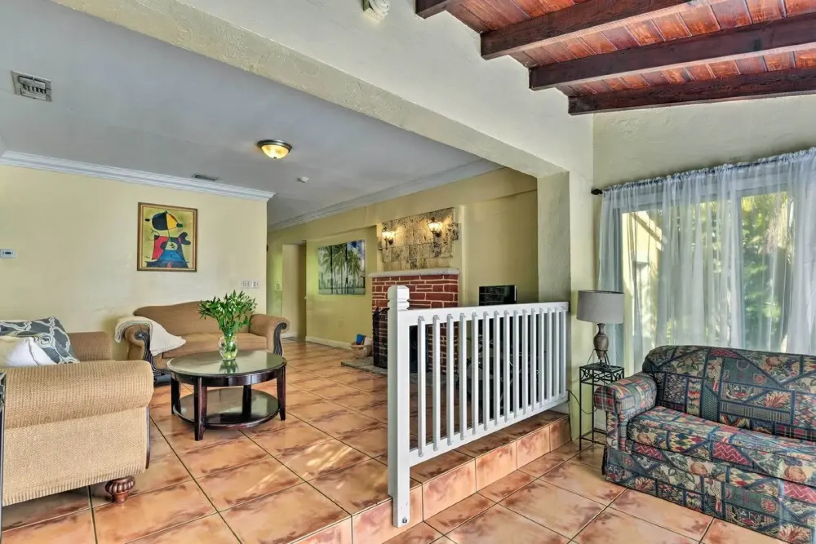 Quaint Central Miami Bungalow: 10 Mi to Mid-beach!