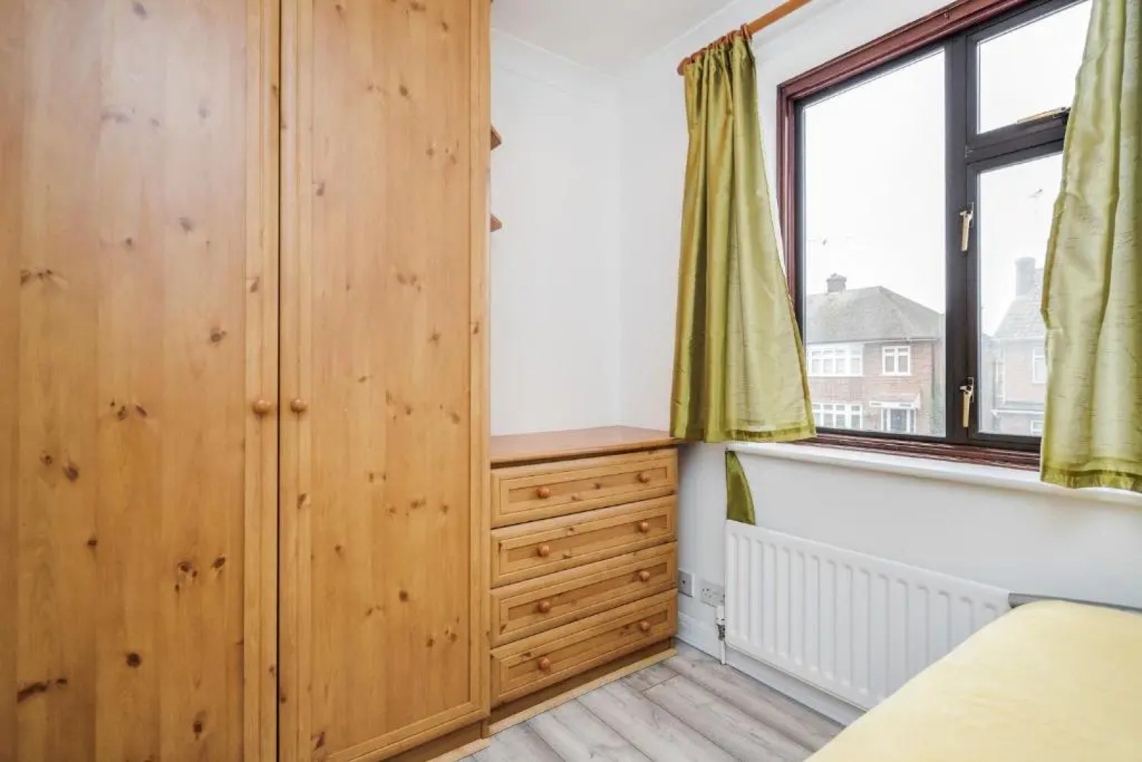 3br-sleeps5-parking-garden-accesstolondon