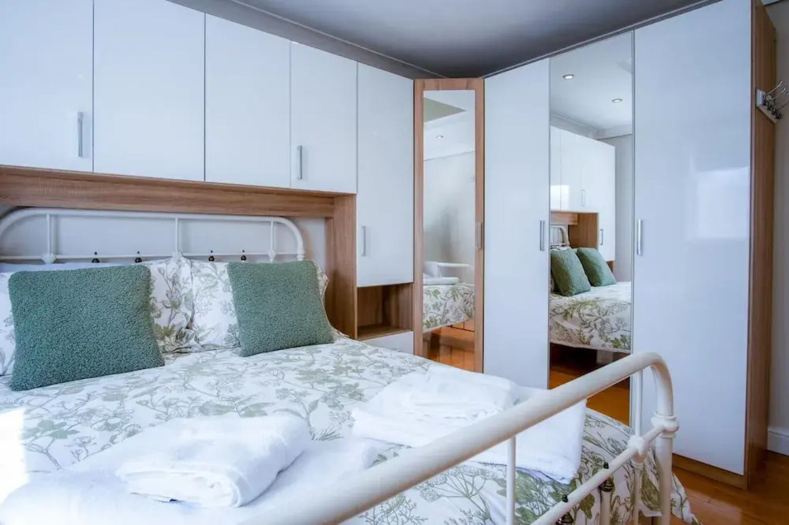 Ridgeway Hideaway - 1 Bedroom Holiday Home - Manorbier