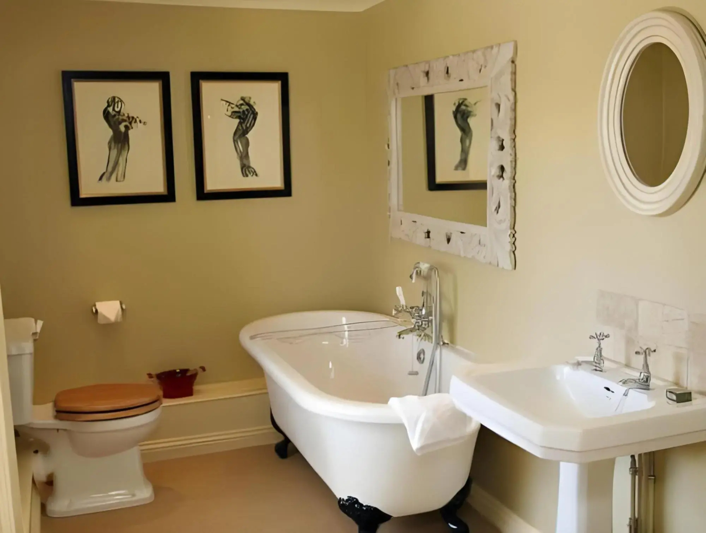 The Horse & Groom Inn