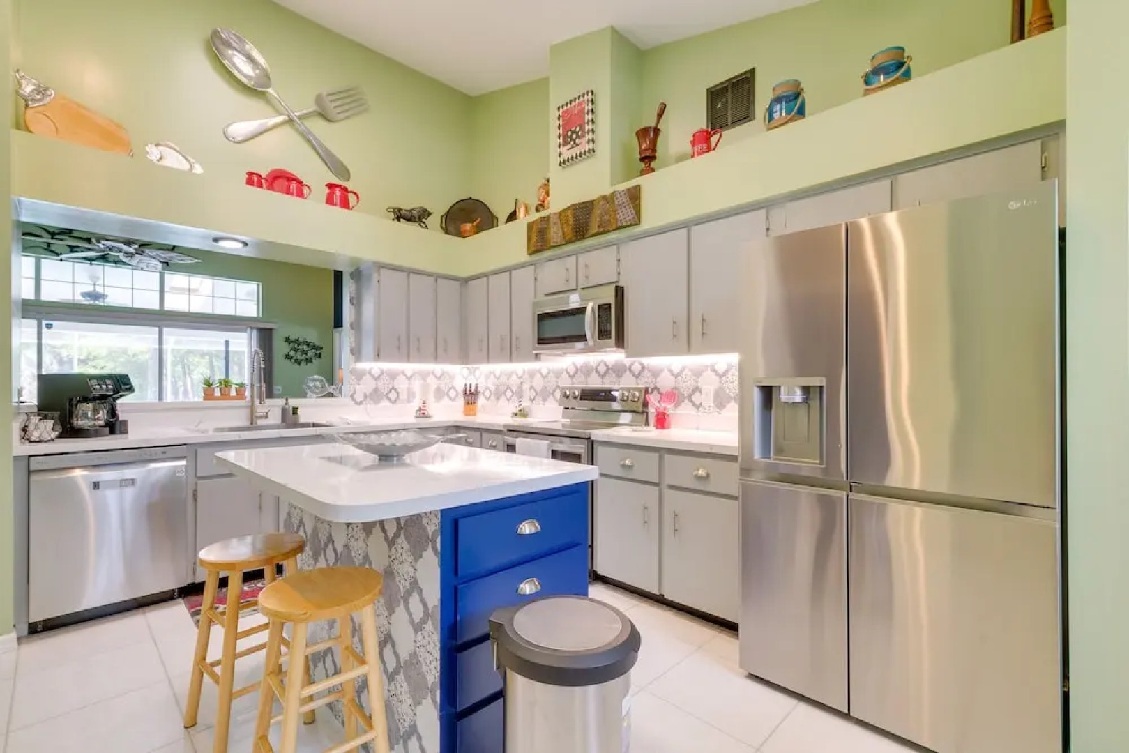 Lanai & Grill: Sunny Home Near Rainbow Springs!