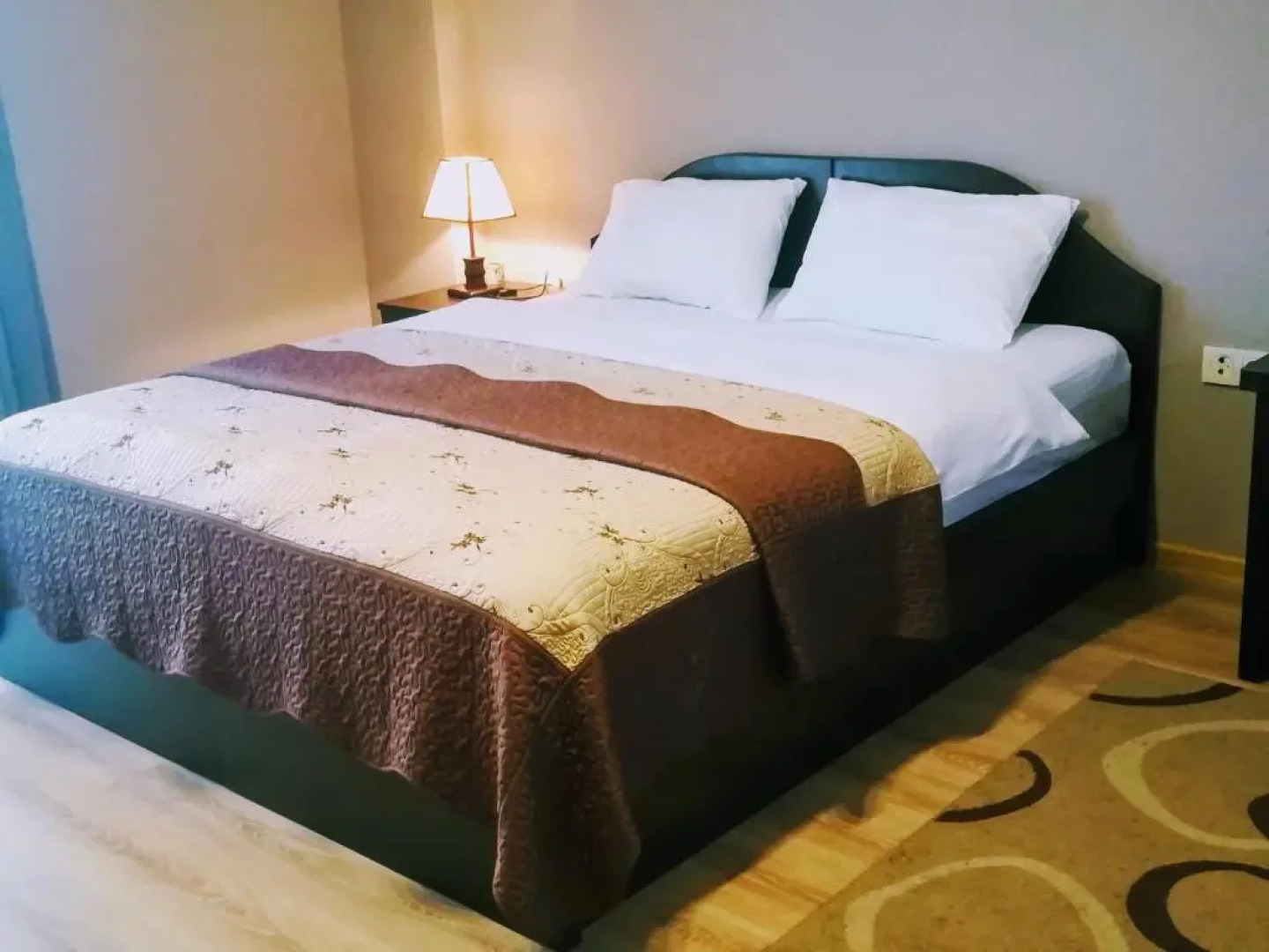 Sea Towers Apartments Manuk