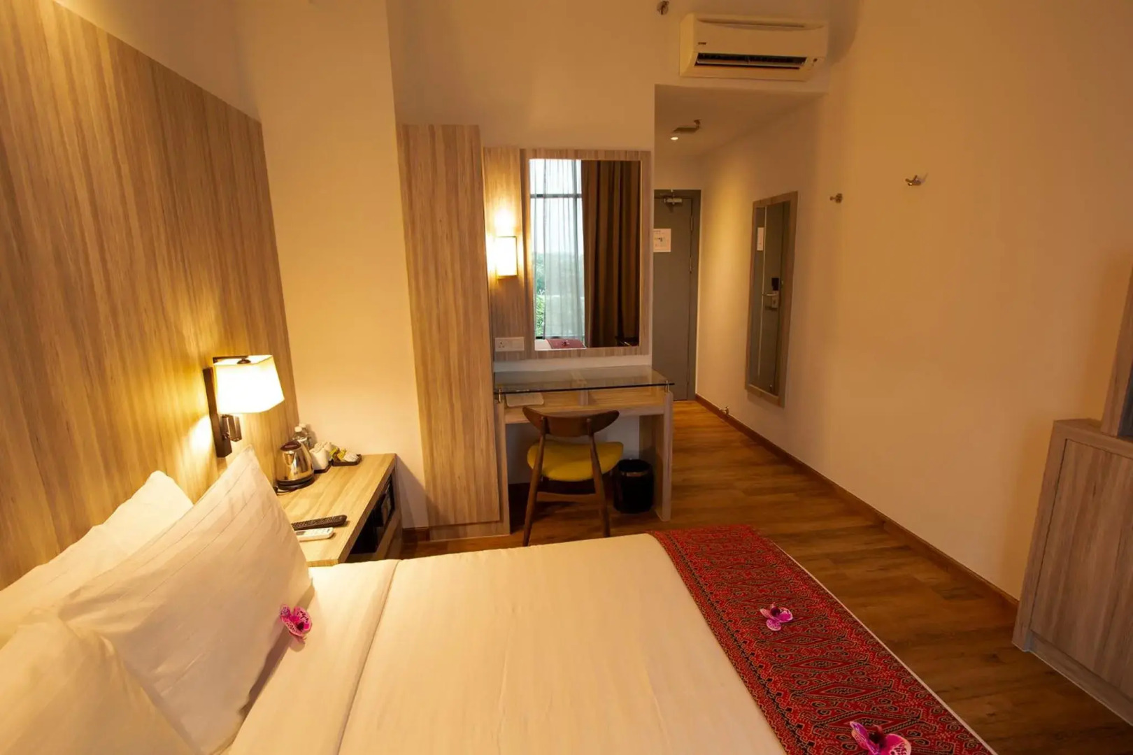 AZ Hotel & Serviced Apartments